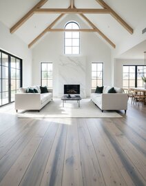 Antieke Pine vloer, massief Kant &amp; klaar