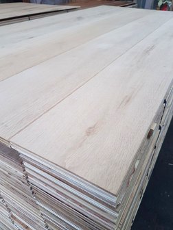 Oak multi-floor with extra thick top layer, width 190 mm