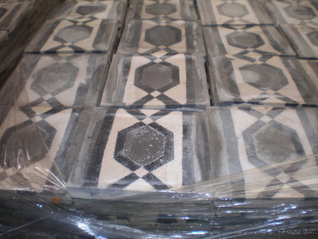 Antique floortiles