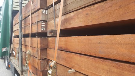 Hartholz Pfosten Holzbalken 155x155mm 2.75m lange