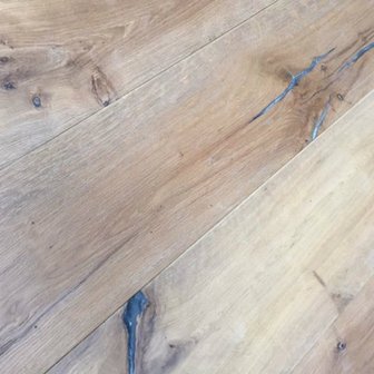 85m2 Oak floortiles Antique fertig invisible