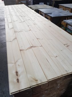 Massieve Pine XXL vloerdelen 145mm breed 420 cm lang