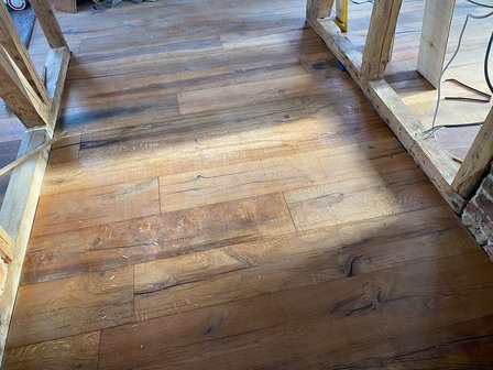 147 m2 Oak floor XXL Multi-Floor brushed, old and oiled 270mm wide