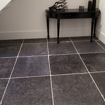 Belgium Bluestone tiles Antique tumbled 60x60cm