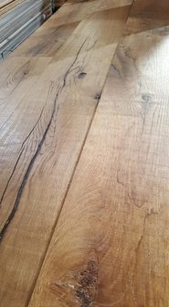 147 m2 Oak floor XXL Multi-Floor brushed, old and oiled 270mm wide