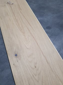 100 sqm Oak Multitop XL 24 cm wide, ready sanded.