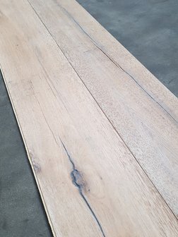 35,4 sqm Oak Floor Multitop 19 cm wide grey oiled.