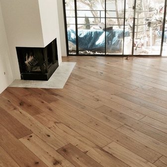 Oak floor brushed and oiled 190mm wide