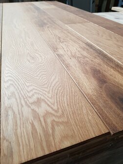 240 sqm Oak Floor, 18 cm wide  rustic, ready oiled