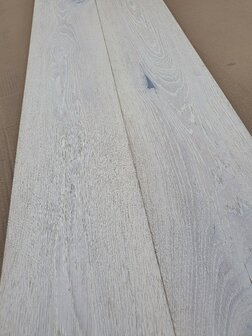 25,92 m2 Oak Floor Multitop 28 cm extra white oiled Extra thick