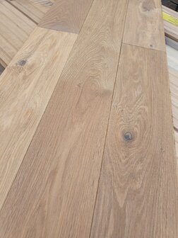 49,02 m2 Oak Floor Multitop 12 cm smoked white oiled