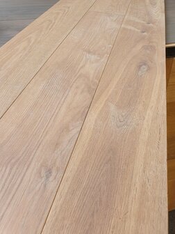 68,5 m2 Eiken Multitop 16 cm breed gerookt en wit geolied