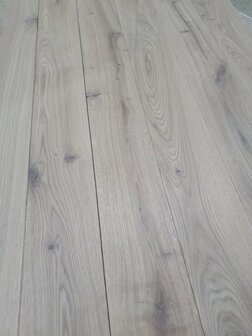 168,5 m2 Oak Floor solid 10 cm white oiled