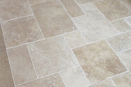 186m2 Travertin Antique tiles