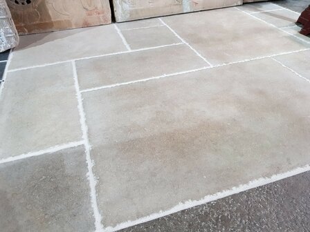 200m2 Burgundy tiles Bourgogne Vieux Gris