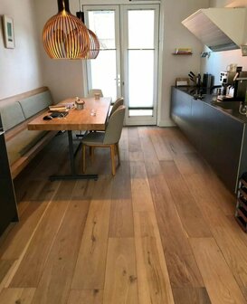 145m2 Oak floor, oiled 180mm width