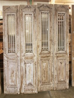 Antique door 195 x 252 cm