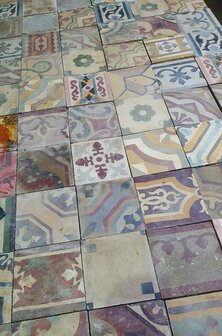 Antique patchwork tiles 20x20cm