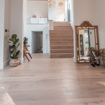 Oak floor, oiled 190mm width