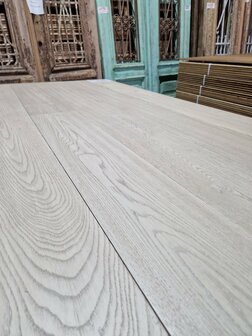Handscraped Select oak floor ready oiled