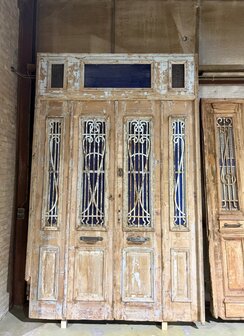 Unieke antieke 4-panelen entree deur &ndash; smeedijzeren details &amp; patina, 199 &times; 313 cm