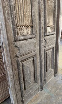 Beautiful Antique Solid Wood Door 147x264 cm &ndash; Authentic &amp; Timeless