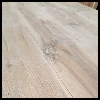 147m2 Aged Oak floortiles, multilayer aged and ready oiled 