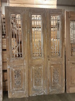 Antique door 170 x 252 cm