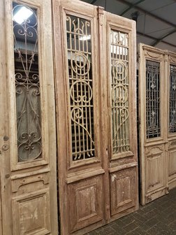 Antique double door 131 x 288 cm