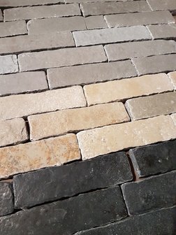 Bricks van echt kalksteen, ijsselsteentjes