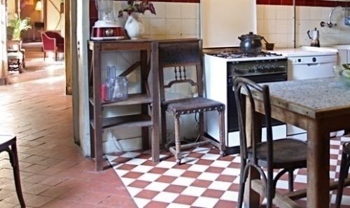 Antique floortiles