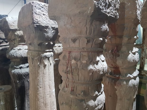 Antike Säulen aus dem 18. Jahrhundert 177 cm hoch