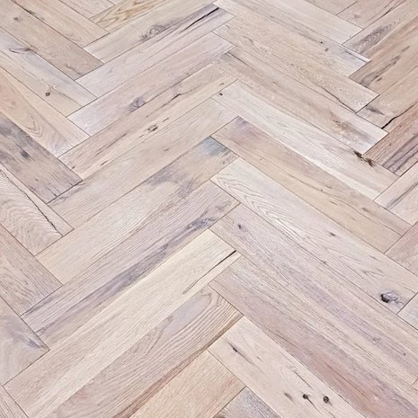 Chateau Oak Herringbone Floor, ready oiled!