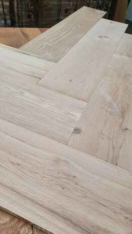 97 m2 Herringbone Oak flooring XXL