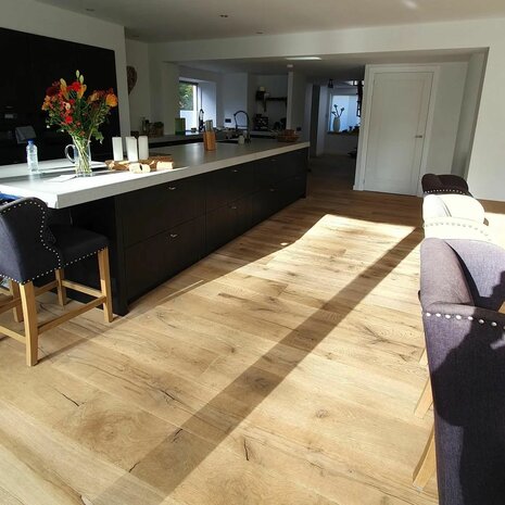 Extra wide Oak Chateau floor XXL, 300mm wide!