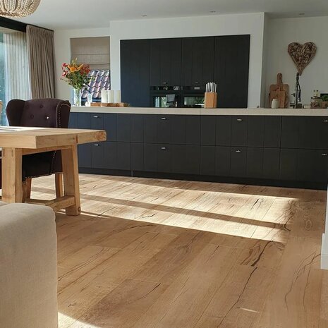 Extra wide Oak Chateau floor XXL, 300mm wide!