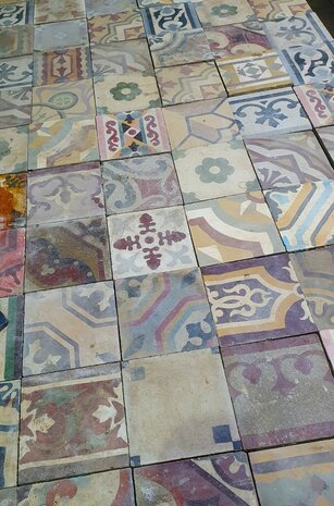 Antique patchwork tiles 20x20cm