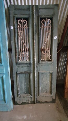 Einzigartige antike Doppeltür Flügeltür mit Schmiedearbeiten 103x226 cm