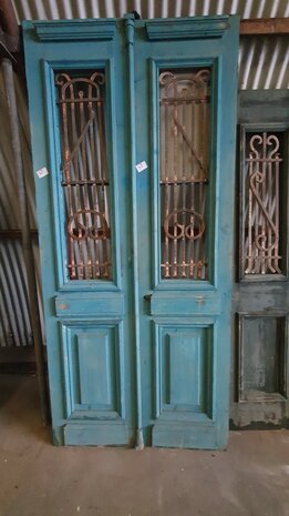 Unieke Antieke dubbele deur met ijzerwerk 114x250 cm