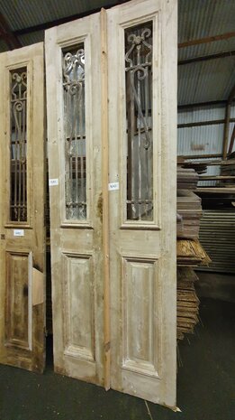 Einzigartige antike Doppeltür Flügeltür mit Schmiedearbeiten 96x270 cm