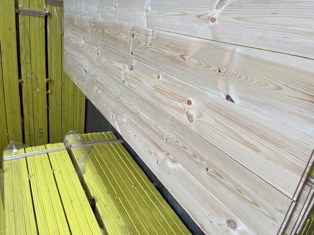 Pine wood floor solid thickness 27mm wide 200mm 