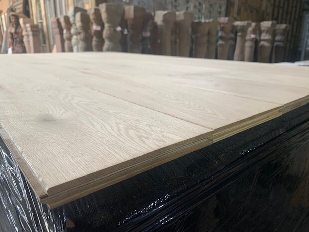 Oak Floor, engineerd oak flooring 20mm thickness!