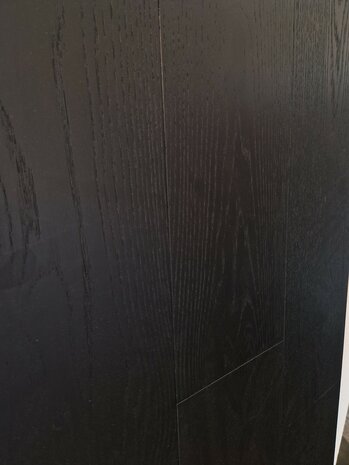 AANBIEDING DEZE WEEK! Eiken geborsteld Black gelakt!