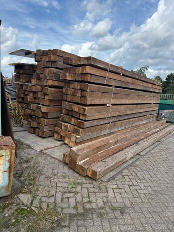 Oud gebinten- antieke balken 170x210mm 