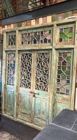 Unieke antieke houten deur met glas-in-lood &ndash; historische entree