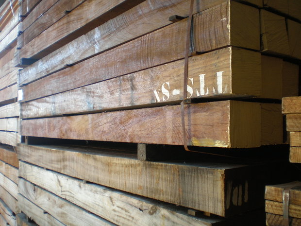 Hartholz Pfosten Holzbalken 100x100mm 