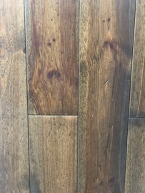 Verouderde pine vloer, Kant & klaar geolied 