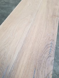 91,8 Qm Eiche rustikal gealtert 19 cm breit fertig Weiß geölt.